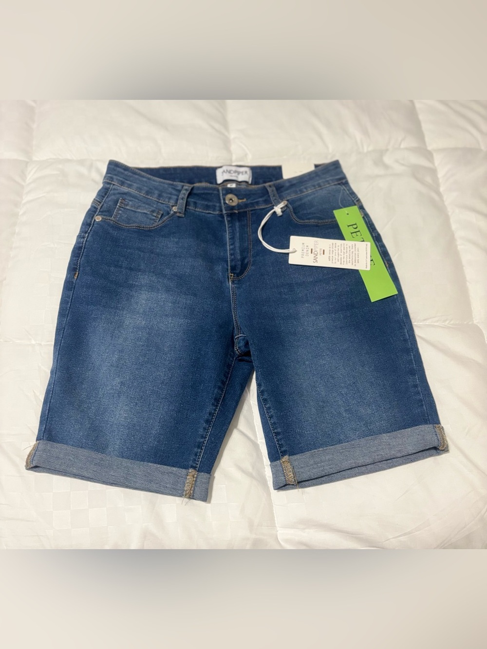 Sandpiper Premium Denim Roll Cuff Bermuda Shorts Size: 8P NWT